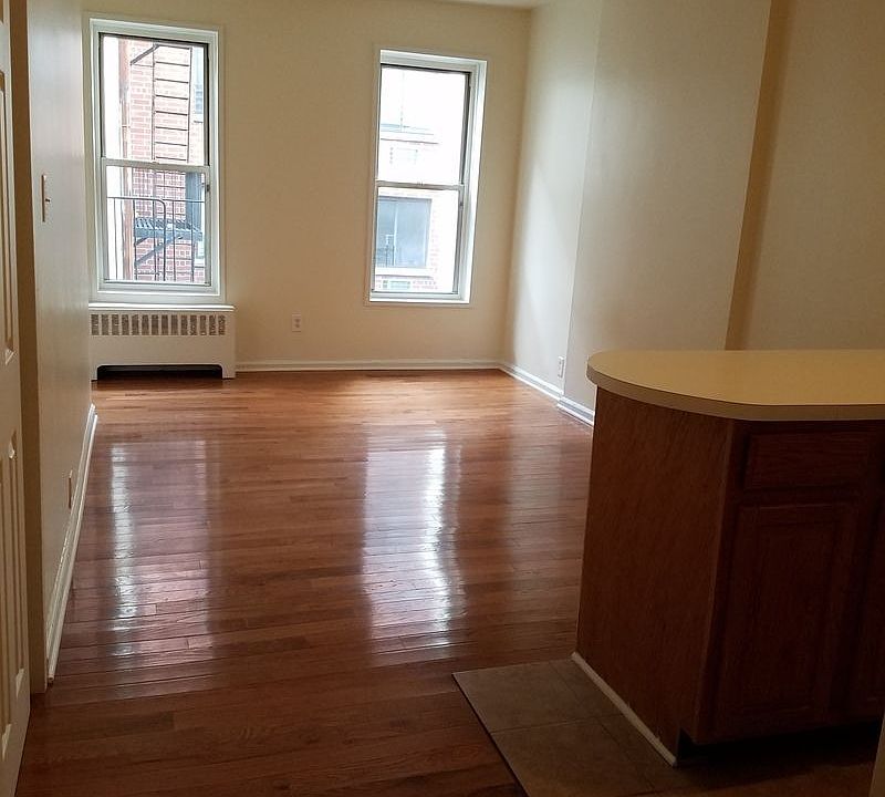 1st image of 1411 York Ave APT 4A