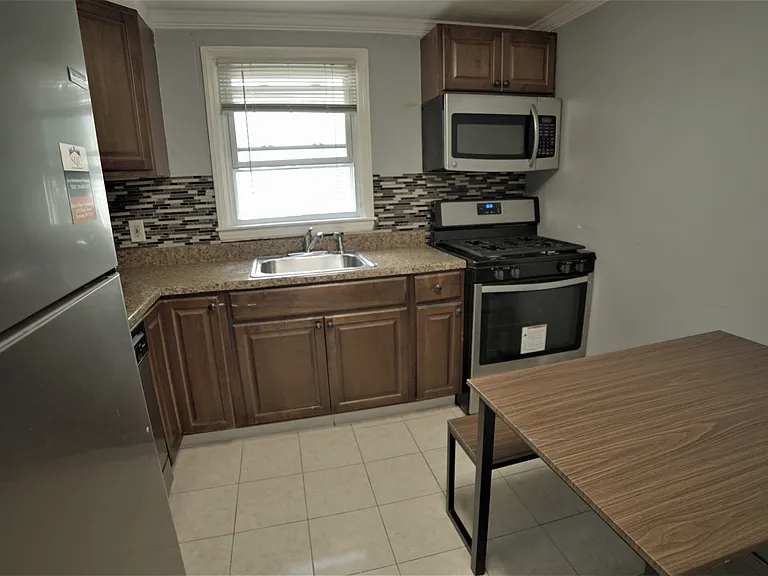 307 Columbus Ave — Photo 32