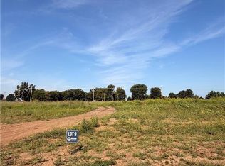 1070 Aria Dr, Raymore, MO 64083
