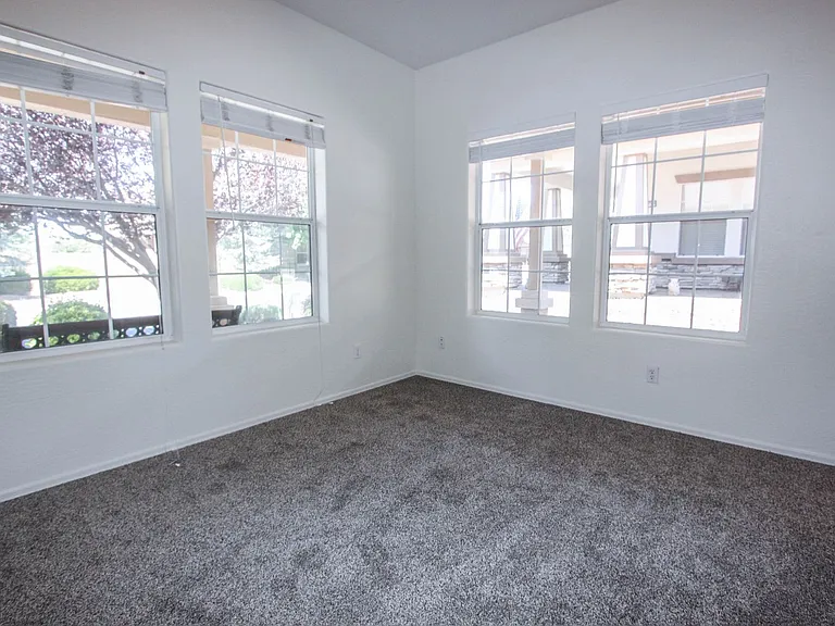 607 N Cortina St — Photo 16