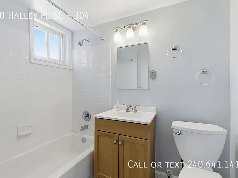 10 Halley Pl SE #304 — Photo 10