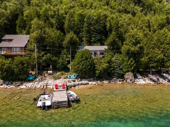 113 Water St, Northern Bruce Peninsula, ON N0H 2T0