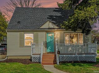 27370 Barkman St, Roseville, MI 48066