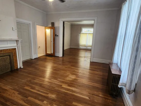 733 Pennsylvania Ave #A, Irwin, PA 15642