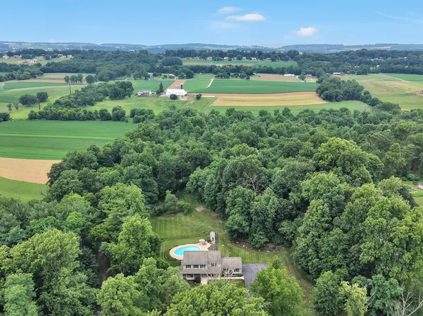 493 Noble Rd, Atglen, PA 19310