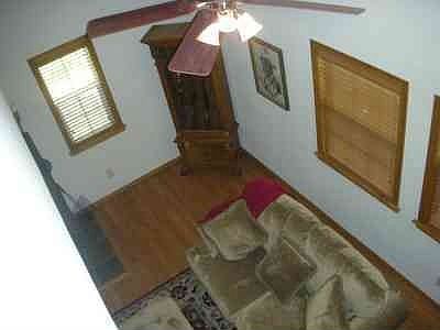 4th image of 119 Holiday Dr