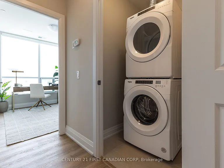 4286 King St E #1109 — Photo 23