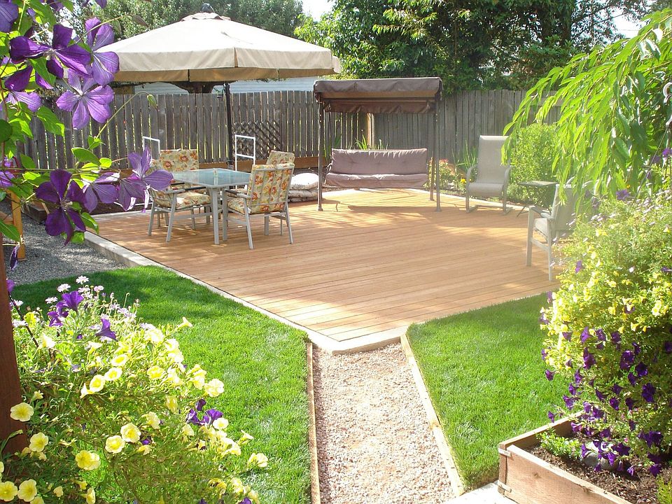 Park-like back yard