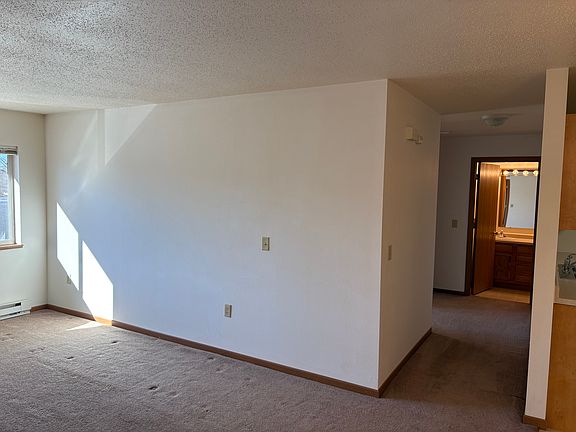 3rd image of 705 Bruce Ct APT 6