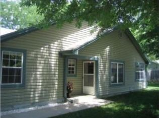 400 E Johnston St, Olathe, KS 66061
