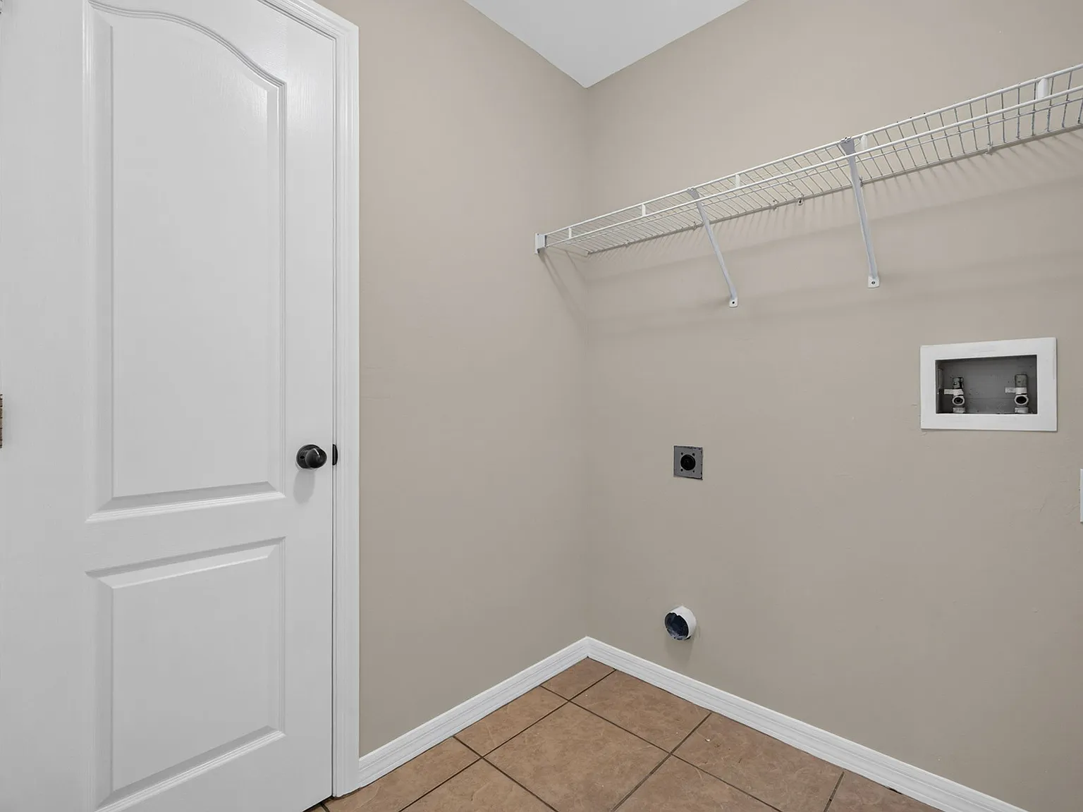 3 bed, 1408 sqft, $1,699 — Photo 3