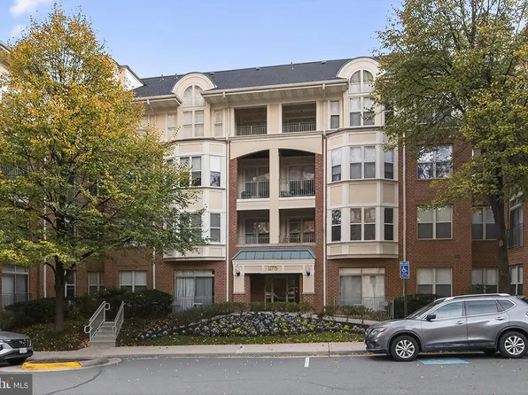11775 Stratford House Pl APT 206, Reston, VA 20190