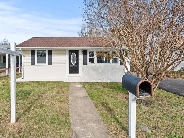 1013 Cord St, Middle River, MD 21220