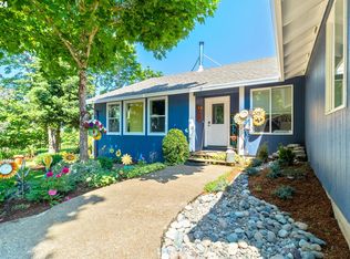 15402 S Maple Hill Dr, Molalla, OR 97038