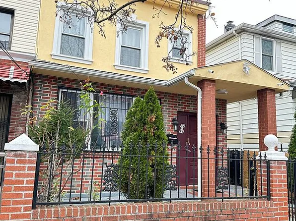 72-21 45th Ave, Flushing, NY 11377