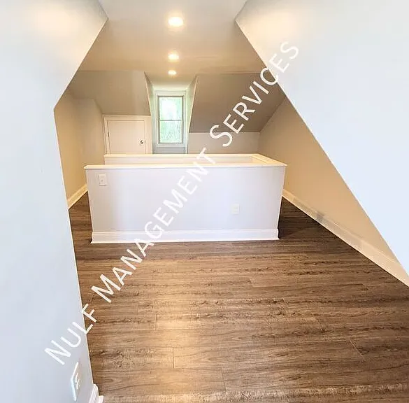 6010 Butler St — Photo 10