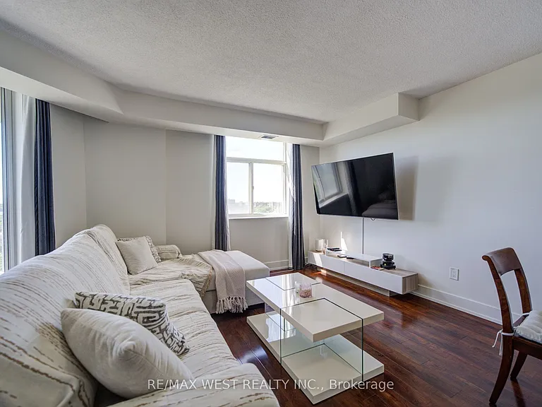 3559 Eglinton Ave W #1309 — Photo 13