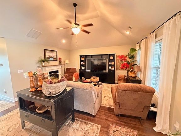 5th image of 338 N Abbey Way