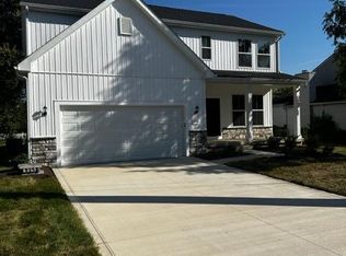 2470 Deerfield Dr, Grove City, OH 43123