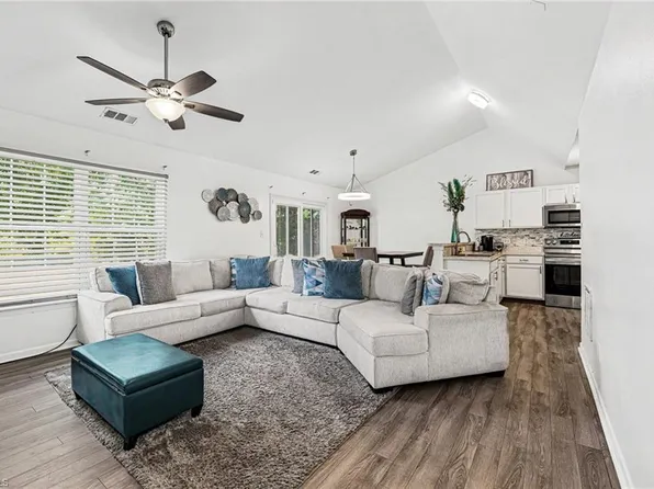 3421 Glen Lyon Dr, Winston Salem, NC 27107