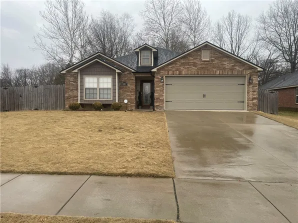 1217 Ashport St, Springdale, AR 72764