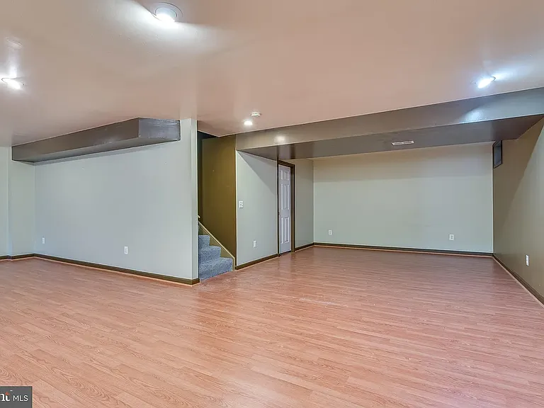 1353 N Fairfax Blvd — Photo 37