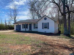 9590 Snake Rd, Athens, AL 35611