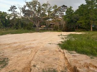 4301 Riverside Dr #9-11, Pearlington, MS 39572