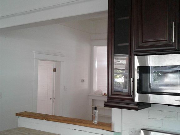 4th image of 2221 E 11th Ave