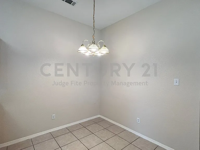 7811 Novella Dr — Photo 8