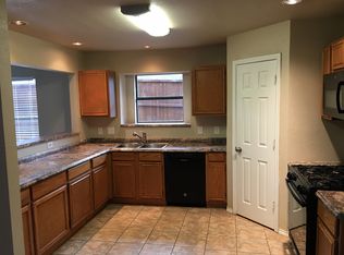 8214 Spinnaker Cv, Rowlett, TX 75089