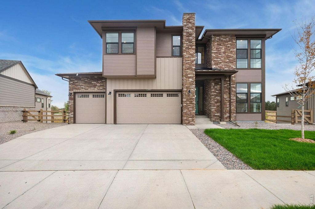 1380 Weller Ct