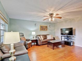 66 Burgundy Dr #B, Delray Beach, FL 33484