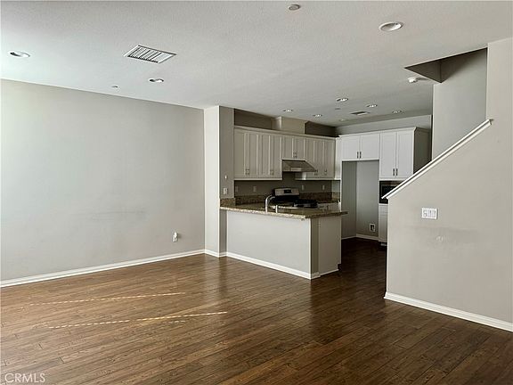3rd image of 3248 Pebblebrook Rd