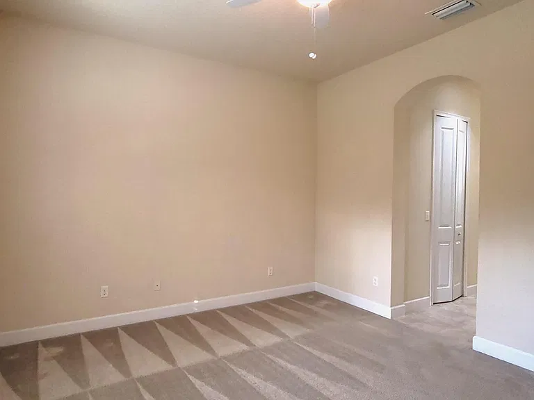 1028 Kilkenny Ln — Photo 10