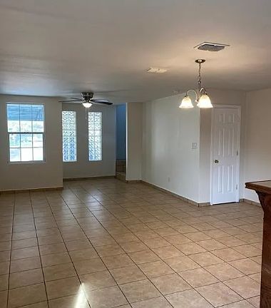 3rd image of 402 34th St #B-1