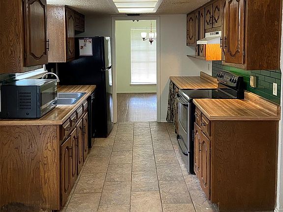 3rd image of 1905 Eldorado Dr