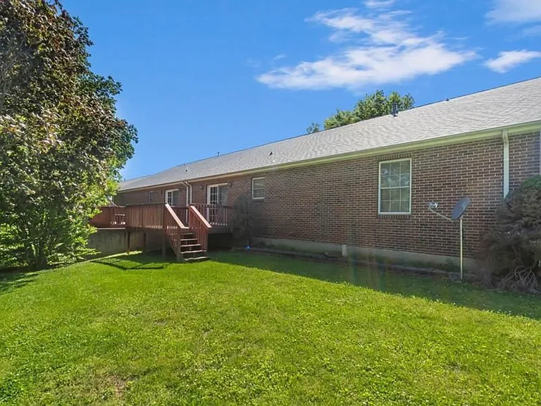 846 & 848 Aaron Dr #848 — Photo 2