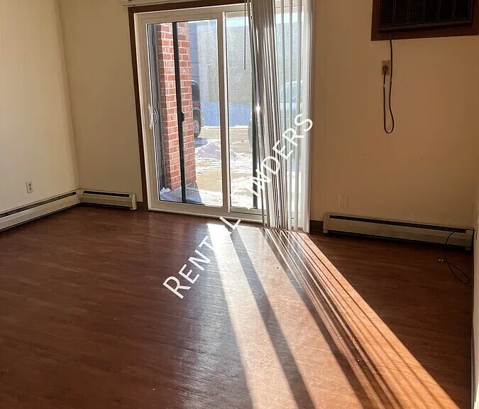 129 E Mitchell Ave #3 — Photo 4