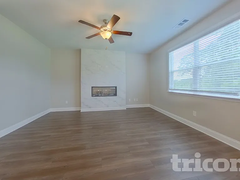 56 Leyland Ct — Photo 3