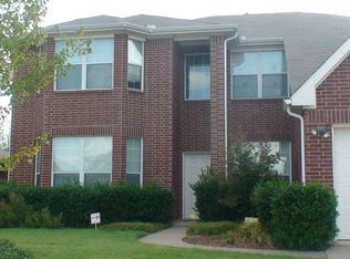 6906 Milam Ln, Arlington, TX 76002