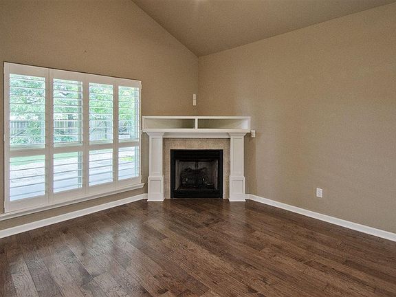 5th image of 120 Willow Bend Cir