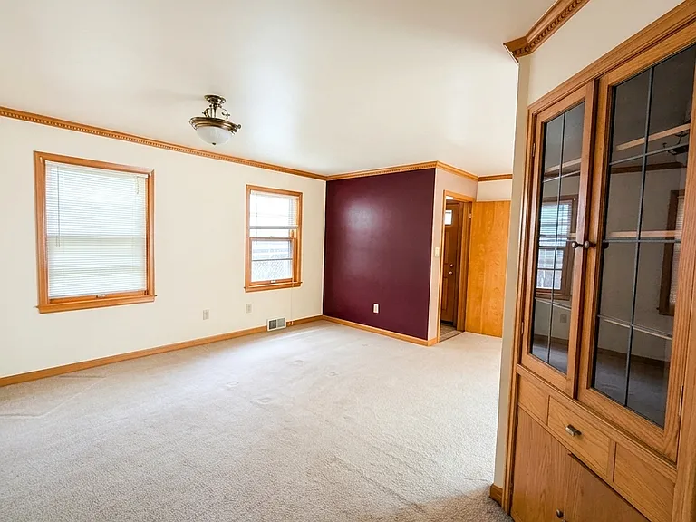 2759 S Howell Ave — Photo 3