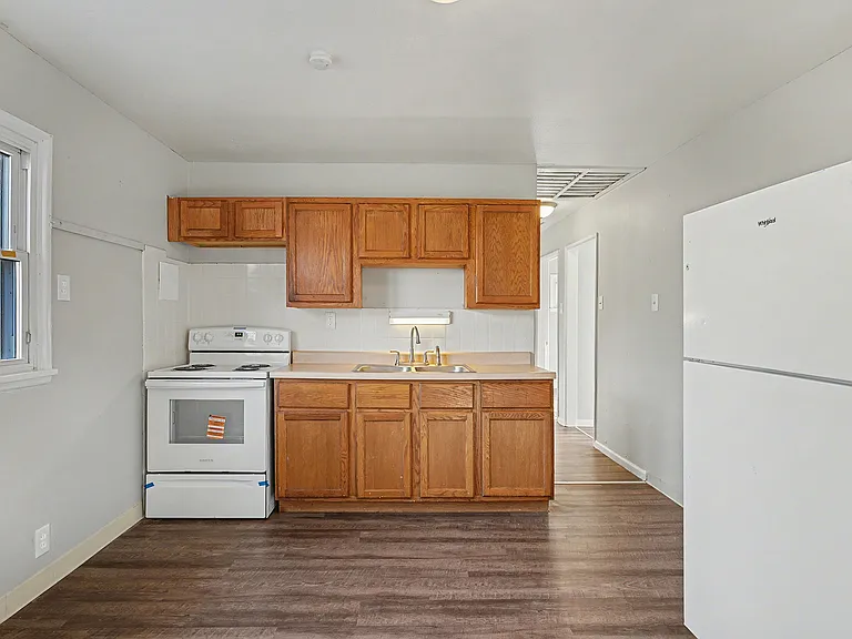 1711 Nemnich Ave — Photo 8