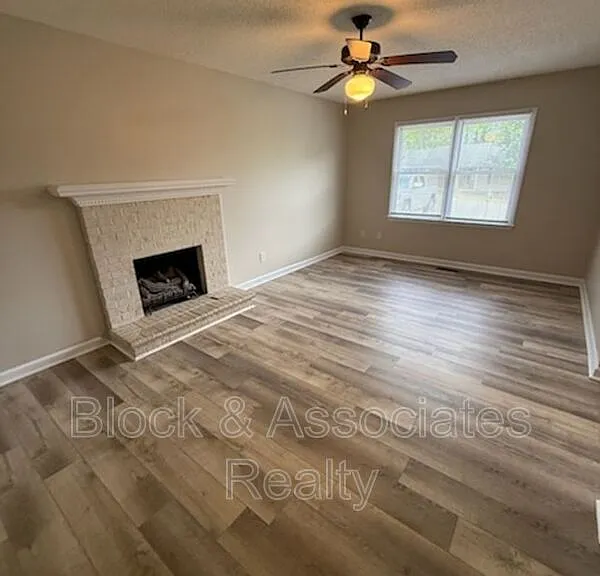 610 Woodland Cir — Photo 3