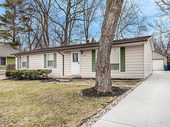 2nd image of 2691 Maplewood Ave