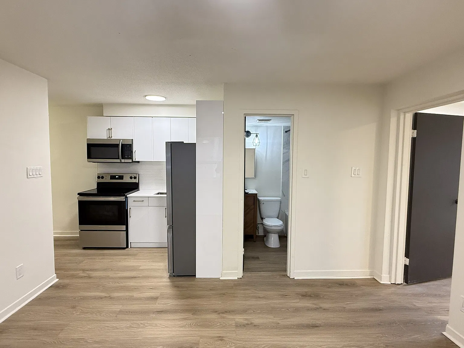 60 Triller Avenue — Photo 1