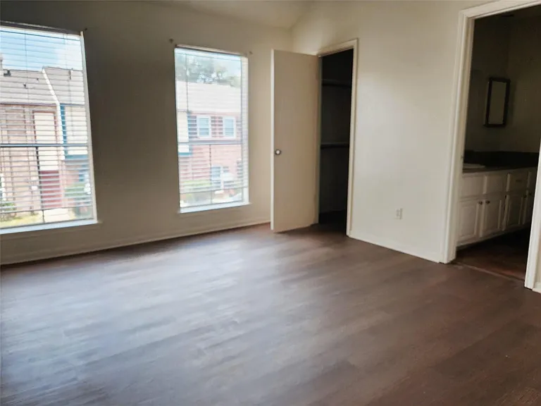 7700 Creekbend Dr #98 — Photo 10