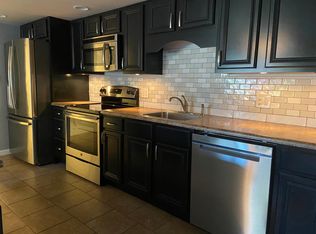 433 W Broadway St SUITE 2, Highland, IL 62249