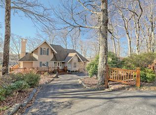 407 Country Club Dr, Highlands, NC 28741